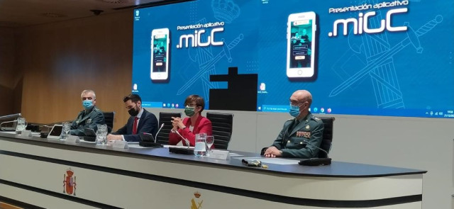 El Secretario De Estado De Seguridad, Rafael Peréz, Junto A La Directora De La Guardia Civil, María Gámez, Ha Presentado Esta Mañana La Web Móvil Migc