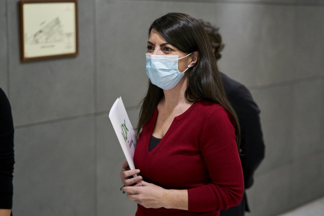 La portavoz adjunta de Vox en el Congreso, Macarena Olona, a su llegada a una rueda de prensa durante una Junta de Portavoces