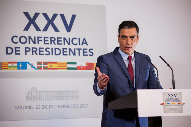 El presidente del Gobierno, Pedro Sánchez, durante la Conferencia de Presidentes extraordinaria celebrada en el  Senado, a 22 de diciembre de 2021, en Madrid, (España). La reunión se ha convocado para abordar la situación de la Covid-19 y reforzar la cogo