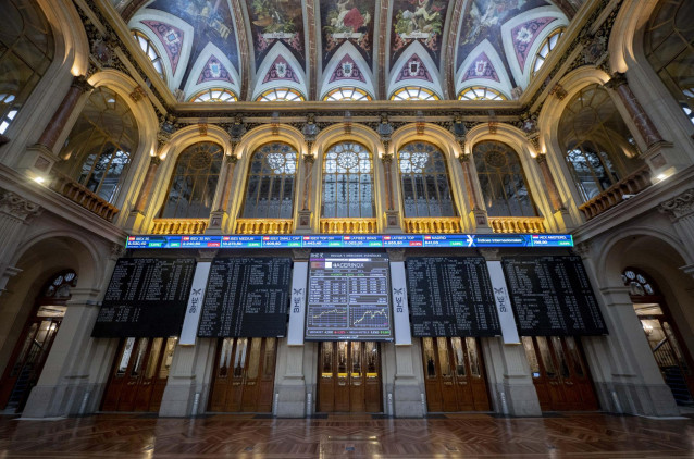 Paneles en el Palacio de la Bolsa