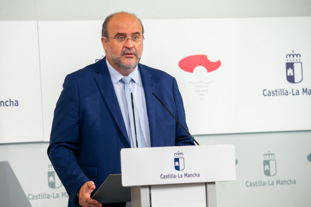 Archivo - El vicepresidente de Castilla-La Mancha, José Luis Martínez Guijarro