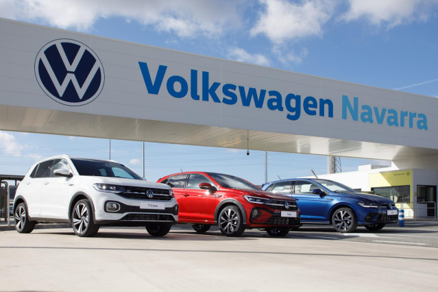 Archivo - Volkswagen T-Cross, Taigo y Polo, en la Puerta 1 de Volkswagen Navarra