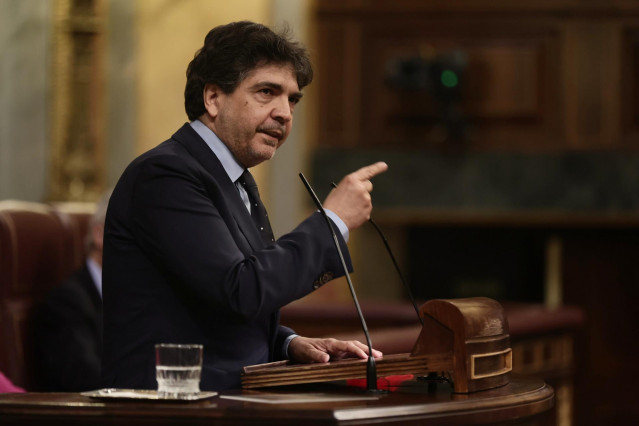 El diputado del PP, Mario Garcés, interviene en una sesión plenaria en el Congreso de los Diputados.