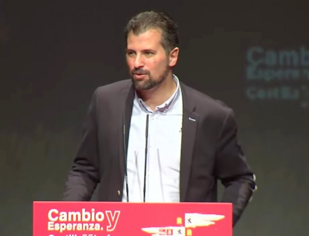 Luis Tudanca, durante su intervención durante la Convención Municipal del PSCyL en León capital.