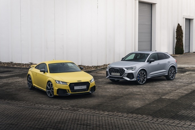 Archivo - New matt finishes for the Audi TT RS and RS Q3 in the colors Python Yellow and Dew Silver.