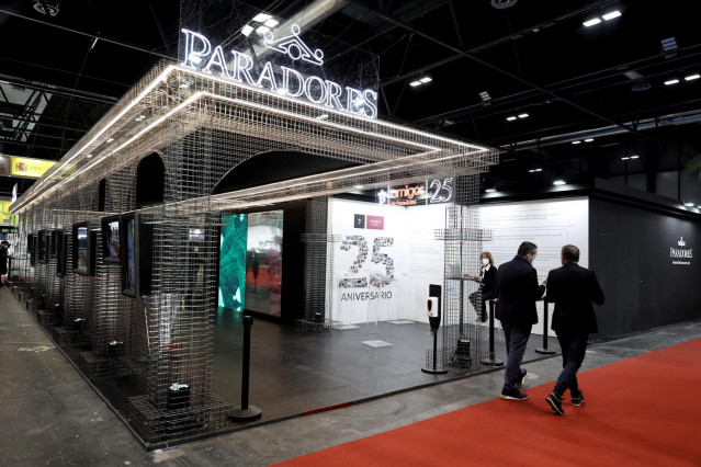 Stand de Paradores durante el segundo día de la 42ª edición de la Feria Internacional del Turismo, Fitur 2022, en Ifema Madrid.