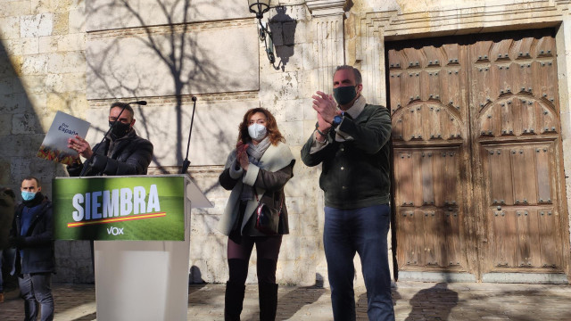 Ortega Smith presenta a los candidatos por Palencia para las próximas elecciones regionales.