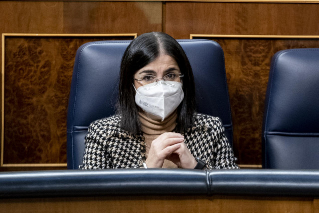 La ministra de Sanidad, Carolina Darias, en una sesión plenaria extraordinaria en el Congreso de los Diputados, a 25 de enero de 2022, en Madrid (España).