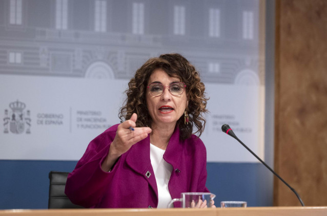 La ministra de Hacienda y Función Pública, María Jesús Montero, este jueves en rueda de prensa.