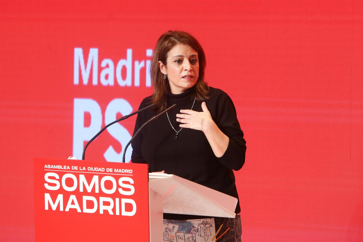 Archivo - La vicesecretaria general del PSOE, Adriana Lastra, en la clausura de la asamblea fundacional de la Agrupación Socialista de Madrid Ciudad, en La Nave, a 11 de diciembre de 2021, en Madrid (España).