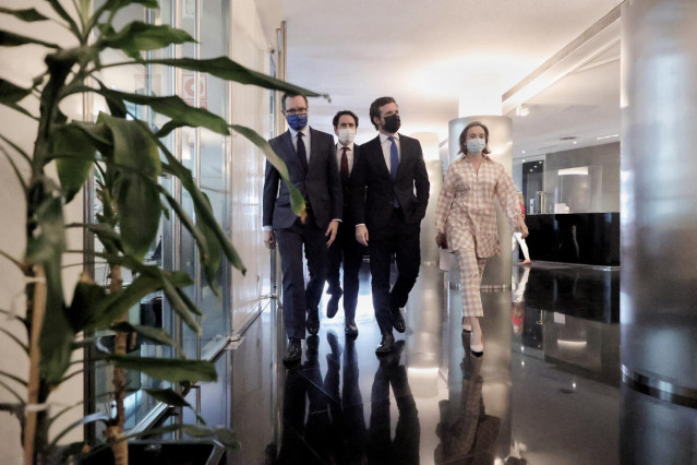 Archivo - El portavoz del PP en el Senado, Javier Maroto;  el secretario general del PP, Teodoro García Egea; el presidente de PP, Pablo Casado; y  la portavoz del PP en el Congreso, Cuca Gamarra, antes de una reunión de los grupos, a 21 de junio de 2021.