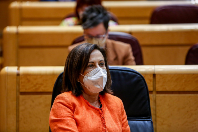 Archivo - La ministra de Defensa, Margarita Robles, en una sesión de control al Gobierno