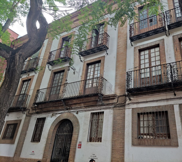 Edificio de All Iron en Sevilla