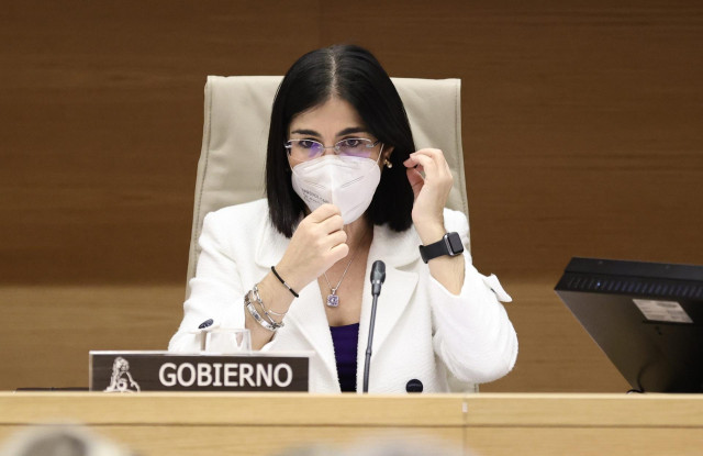 La ministra de Sanidad, Carolina Darias, a su llegada a una comparecencia en la Comisión de Sanidad y Consumo del Congreso de los Diputados, a 27 de enero de 2022, en Madrid (España). El objetivo de su comparecencia es informar sobre la evolución de la pa