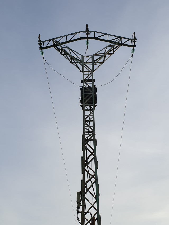Poste de electricidad