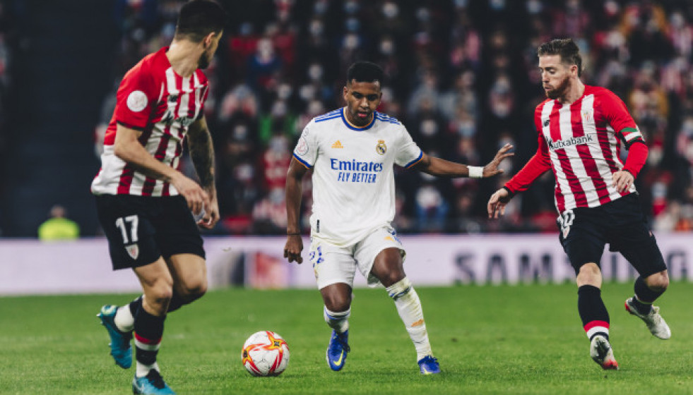 EuropaPress 4232393 04 february 2022 spain bilbao real madrids rodrygo and athletic clubs iker