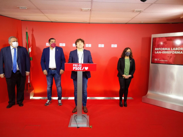 Txema Oleaga, Dani senderos, Eneko Andueza y María Guijarro, del PSE