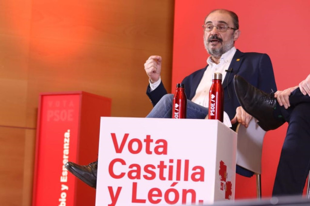 Lambán destaca el valor del autogobierno en las regiones del interior y plantea la mejora del estado de bienestar.
