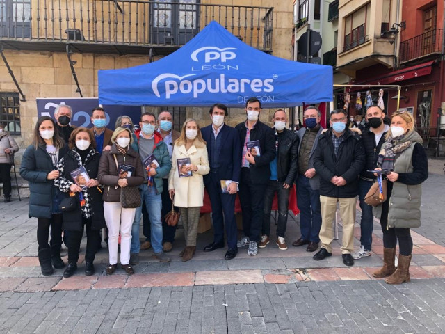 La Vicesecretaria De Política Social Del Partido Popular, Ana Pastor, Durante Su Visita A León Este Sábado.