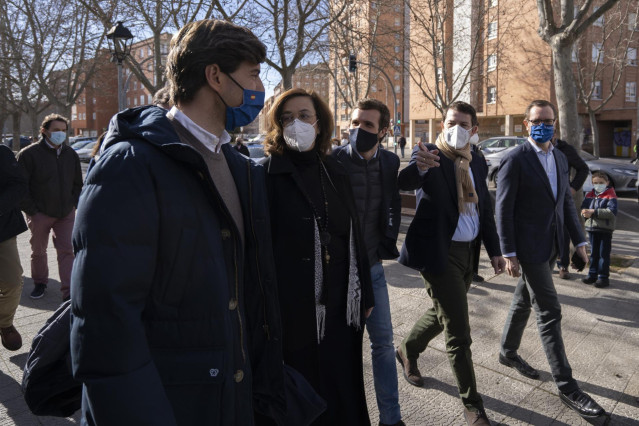 Montesinos (i), Armisén, Casado, Mañueco y Maroto, antes del acto de partido en Palencia.