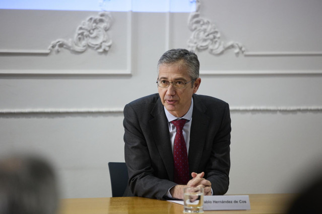 El gobernador del Banco de España, Pablo Hernández de Cos, interviene en el acto donde se ha firmado el convenio de investigación, en el CEMFI, a 18 de enero de 2022, en Madrid (España).