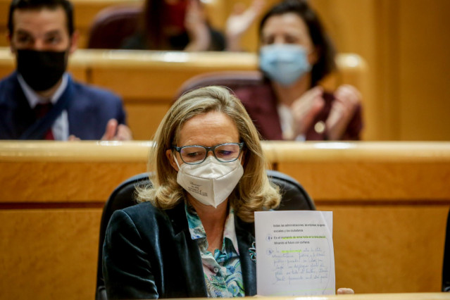 Archivo - La vicepresidenta primera y ministra de Asuntos Económicos y Transformación Digital, Nadia Calviño, en una sesión de control al Gobierno, en el Senado, a 1 de febrero de 2022, en Madrid (España). Durante el pleno, el Ejecutivo central ha dado re