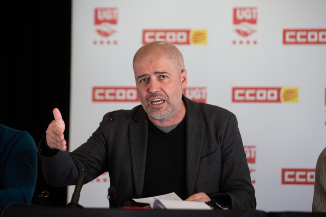 El secretario general de CCOO, Unai Sordo, comparece antes de reunirse para tratar la reforma laboral, a 28 de enero de 2022, en Barcelona, Catalunya (España).