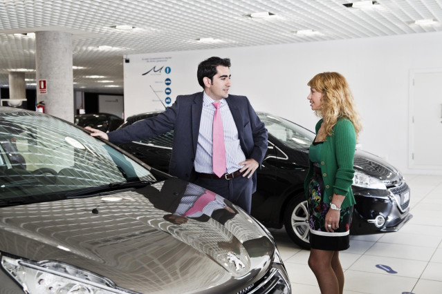 Archivo - La empresa de movilidad Arval ha puesto en marcha un nuevo programa de servicios de renting, denominado Plan Executive, y orientado a autónomos y pymes, a los que ofrece una cobertura premium, según informó la empresa en un comunicado