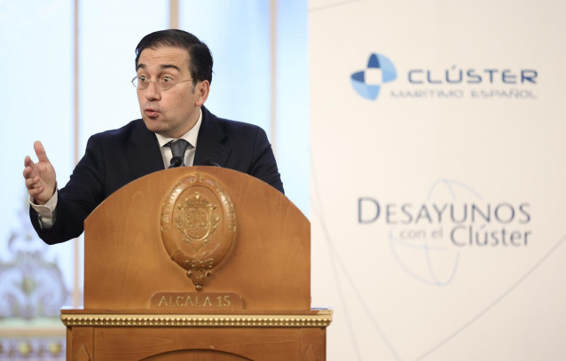 Albares protagoniza un desayuno con el Clúster Marítimo Español