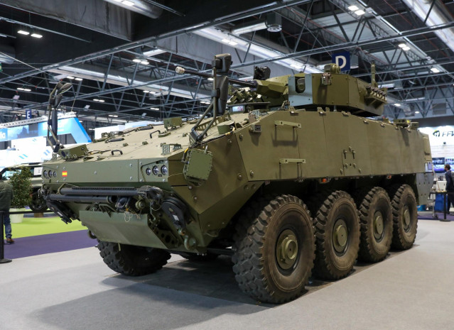 Archivo - Vehículo militar VCR 8x8 Dragón en la Feria Internacional de Defensa y Seguridad FEINDEF
