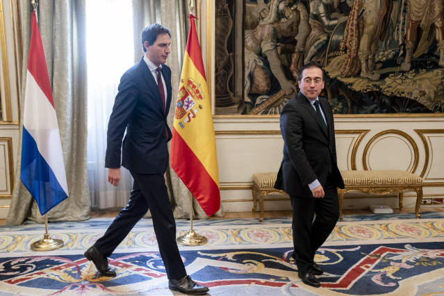 El ministro de Asuntos Exteriores, Unión Europea y Cooperación, José Manuel Albares, recibe a su homólogo, el ministro de Asuntos Exteriores de los Países Bajos, Wopke Hoekstra
