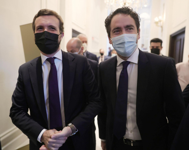 Archivo - El presidente del PP, Pablo Casado, y el secretario general del Partido Popular, Teodoro García Egea a su llegada a un acto informativo el pasado 7 de octubre en Madrid.