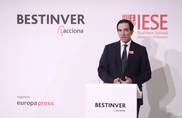 Archivo - El presidente de Inverco, Ángel Martínez-Aldama, interviene en la presentación del III Observatorio del Ahorro y la Inversión en España, en el Palacio de la Bolsa, a 18 de noviembre de 2021, en Madrid, (España).
