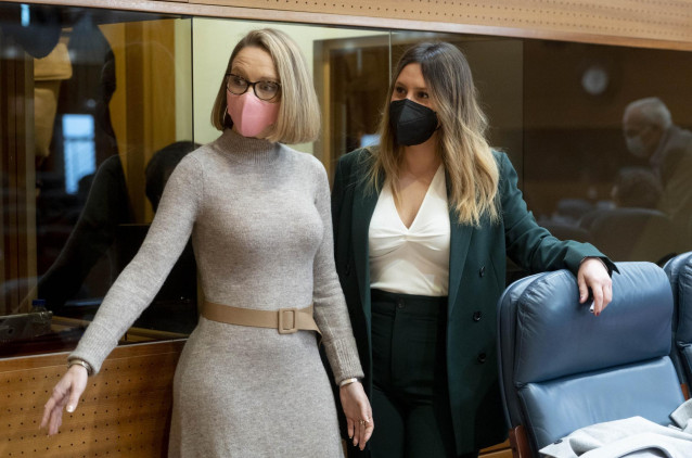 La coportavoces de Unidas Podemos, Alejandra Jacinto, y Carolina Alonso.