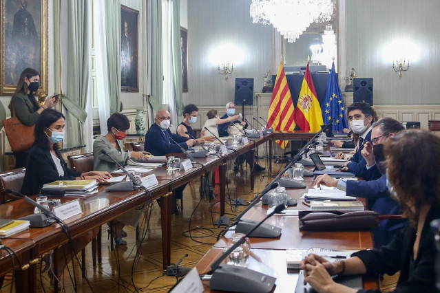 Archivo - Vista general de los asistentes que participan en la Comisión Bilateral Generalitat de Catalunya - Estado, a 2 de agosto de 2021, en la sede del Ministerio, en Madrid (España). La comisión bilateral se reúne hoy después de tres años de no hacerl
