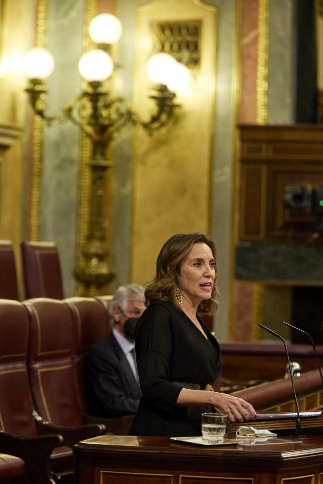 La portavoz del Grupo Popular en el Congreso, Cuca Gamarra, interviene en una sesión plenaria