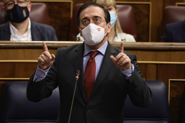 El ministro de Asuntos Exteriores, Unión Europea y Cooperación, José Manuel Albares, en una sesión plenaria en el Congreso de los Diputados el pasado 16 de febrero de 2022