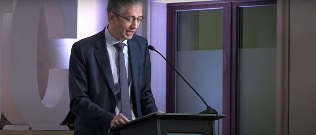 El gobernador del Banco de España durante su intervención en el II Observatorio de las Finanzas organizado por 'El Español' e 'Invertia'