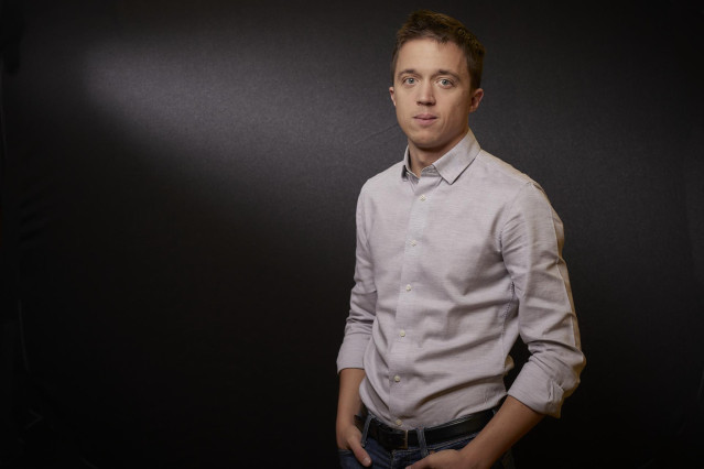 Archivo - El líder de Más País, Íñigo Errejón, posa para Europa Press en el Congreso de los Diputados, a 23 de diciembre de 2021, en Madrid, (España). Errejón es presidente de Más País desde las elecciones generales de noviembre de 2019.