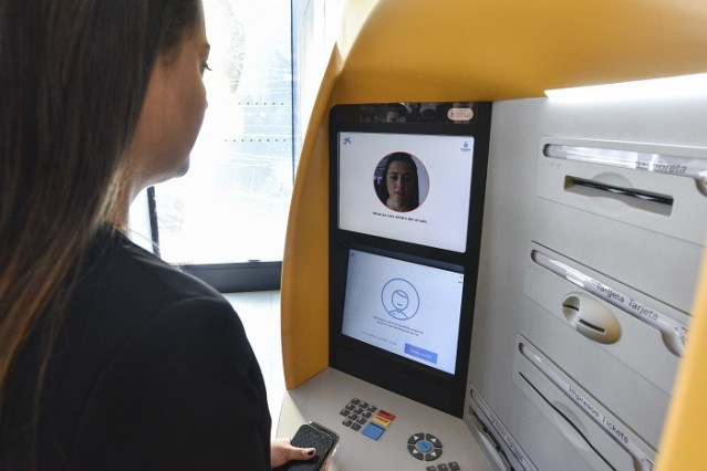 Archivo - Reconocimiento facial en cajero biométrico