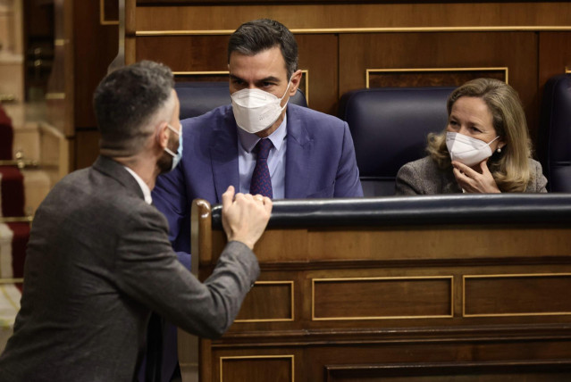 La ministra de Economía Nadia Calviño, en el Congreso.