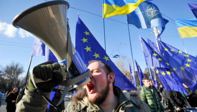 EuropaPress 4268416 22 february 2022 ukraine kiev ukrainian protester shouts slogans on mega 3