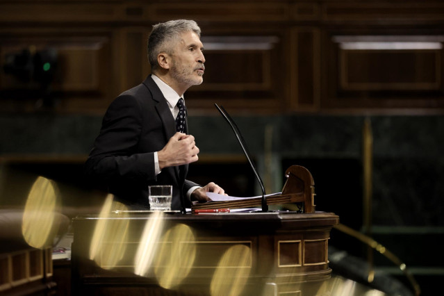 El ministro del Interior, Fernando Grande-Marlaska, interviene en una sesión plenaria en el Congreso