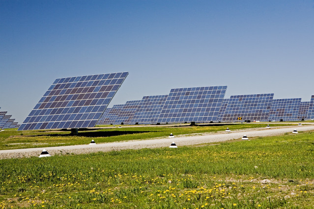 Archivo - Planta fotovoltaica de Acciona Energía