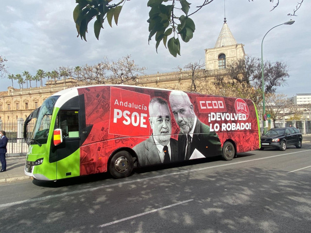 Vox inicia la campaña 'Devolved lo robado' para denunciar que los gobiernos del PSOE-A 