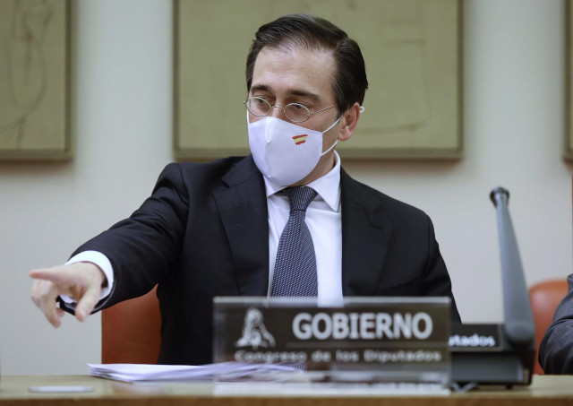 El ministro de Exteriores, Unión Europea y Cooperación, José Manuel Albares, comparece en la Comisión de Asuntos Exteriores en el Congreso de los Diputados, a 23 de febrero de 2022, en Madrid (España).