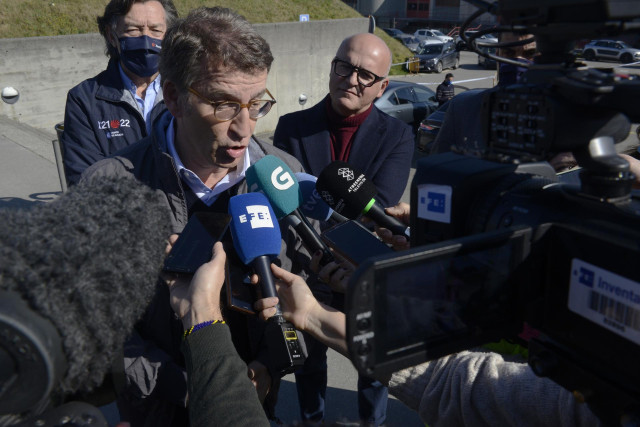 PRESIIDENTE DE LA XUNTA DE GALICIA ALBERTO NÚÑEZ FEIJÓO Y PRESIDENTE DEL Ppdeg, ACOMPAÑADO DEL PRESIDENTE DE LA DIPUTACION PROVINIAL DE OURENSE JOSÉ MANUEL BALTAR, EN LA ENTRADA DEL RECINTO FERIAL EXPOURENSE