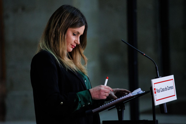 Archivo - La abogada y activista por el Derecho a la Vivienda, Alejandra Jacinto, comparece tras una reunión en la Real Casa de Correos, sede de la Presidencia de la Comunidad de Madrid, a 25 de enero de 2022, en Madrid (España).