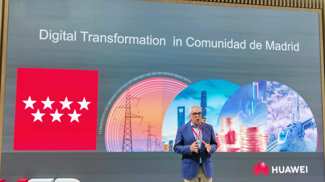 El consejero de Administración Local y Digitalización en la Comunidad de Madrid, Carlos Izquierdo, en el Mobile World Center