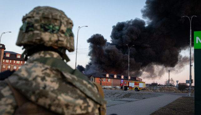EuropaPress 4322503 17 march 2022 ukraine kiev smoke rises over former shopping centre believed